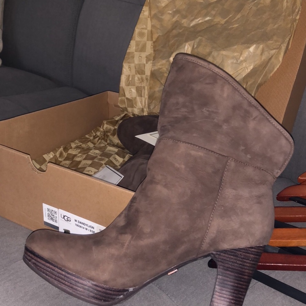 Ugg dandylion brown boots